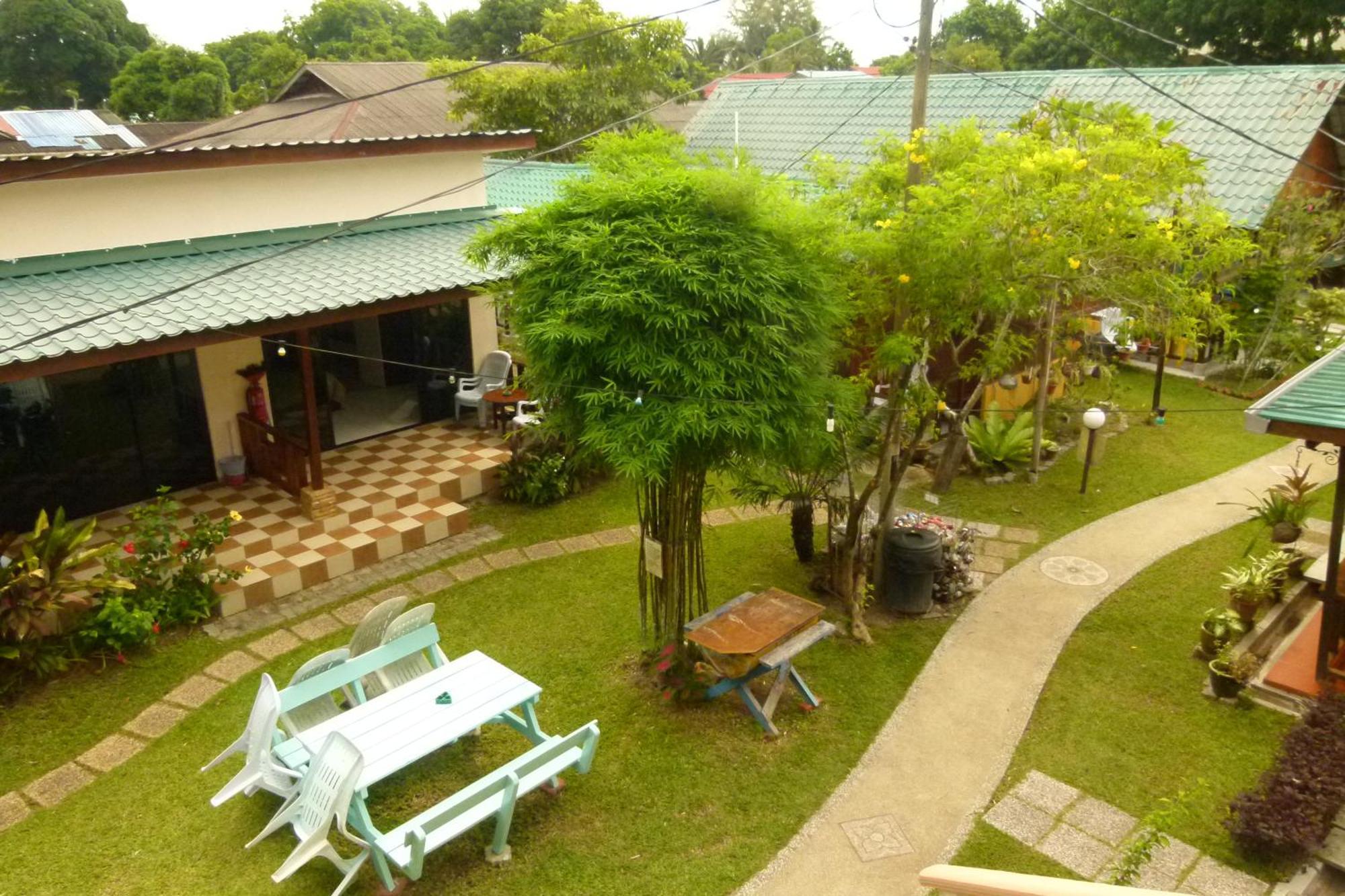 Cheers Garden Chalet Kampong Ayer Batang Bagian luar foto