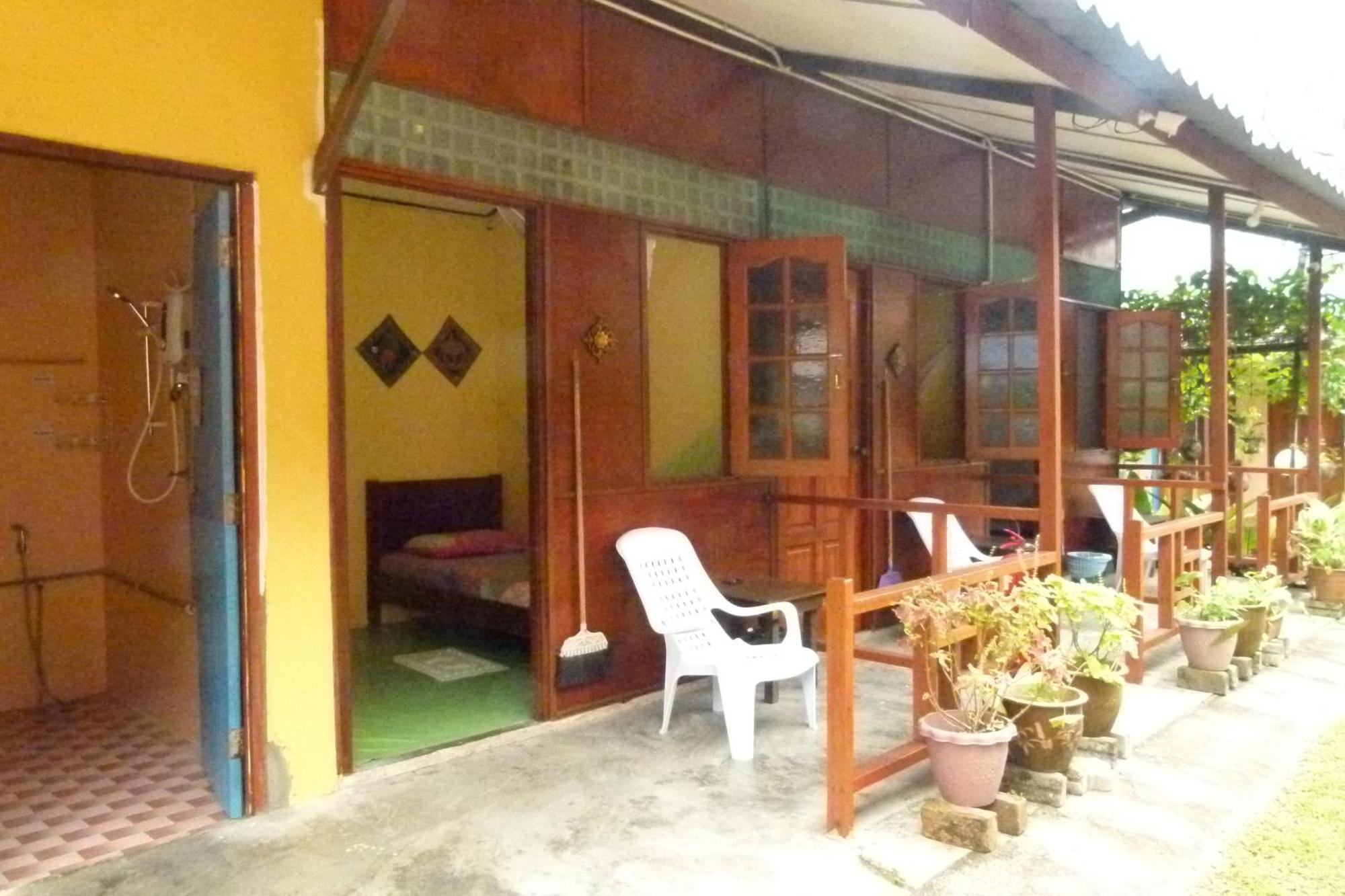 Cheers Garden Chalet Kampong Ayer Batang Bagian luar foto