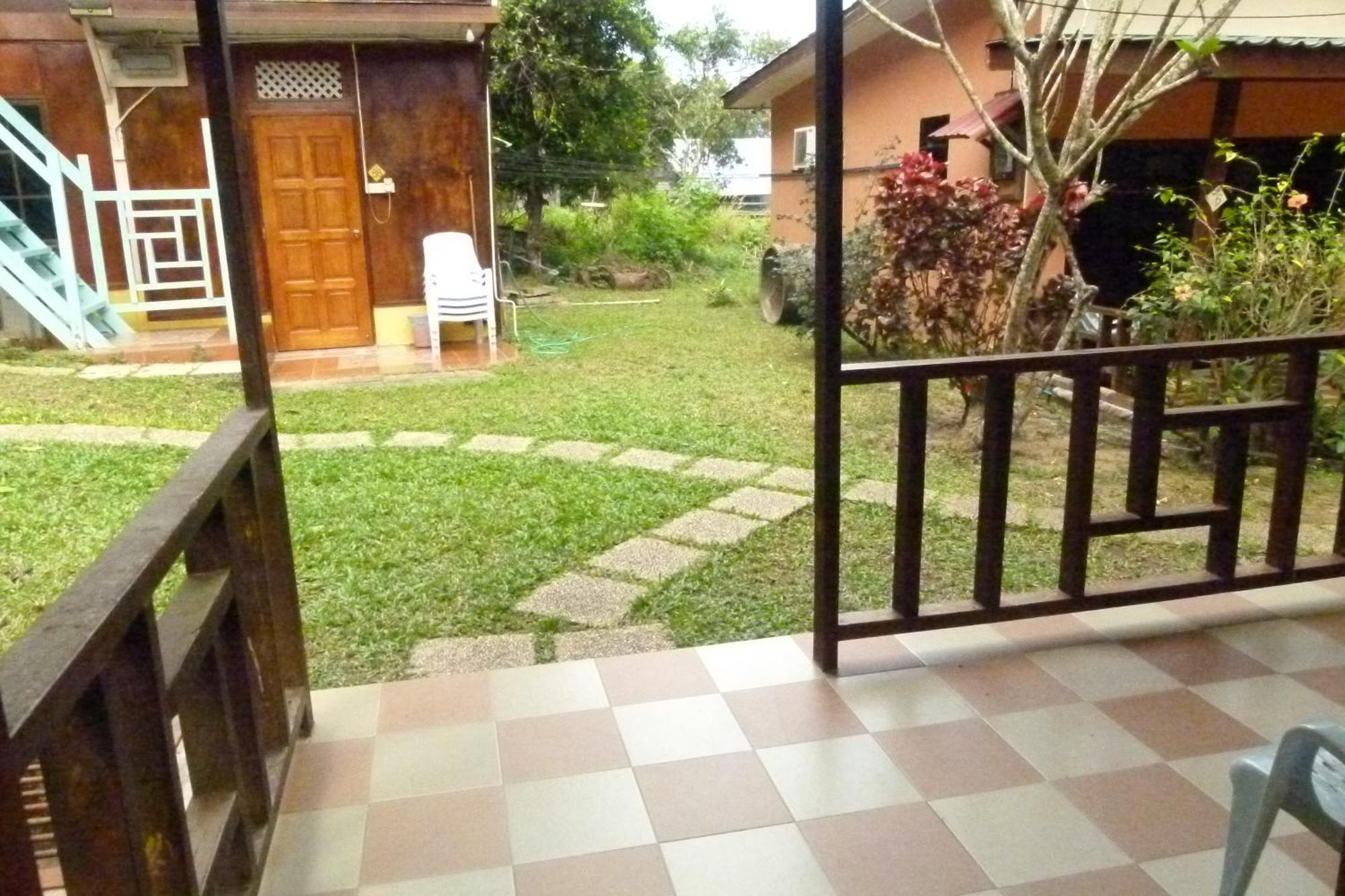 Cheers Garden Chalet Kampong Ayer Batang Bagian luar foto