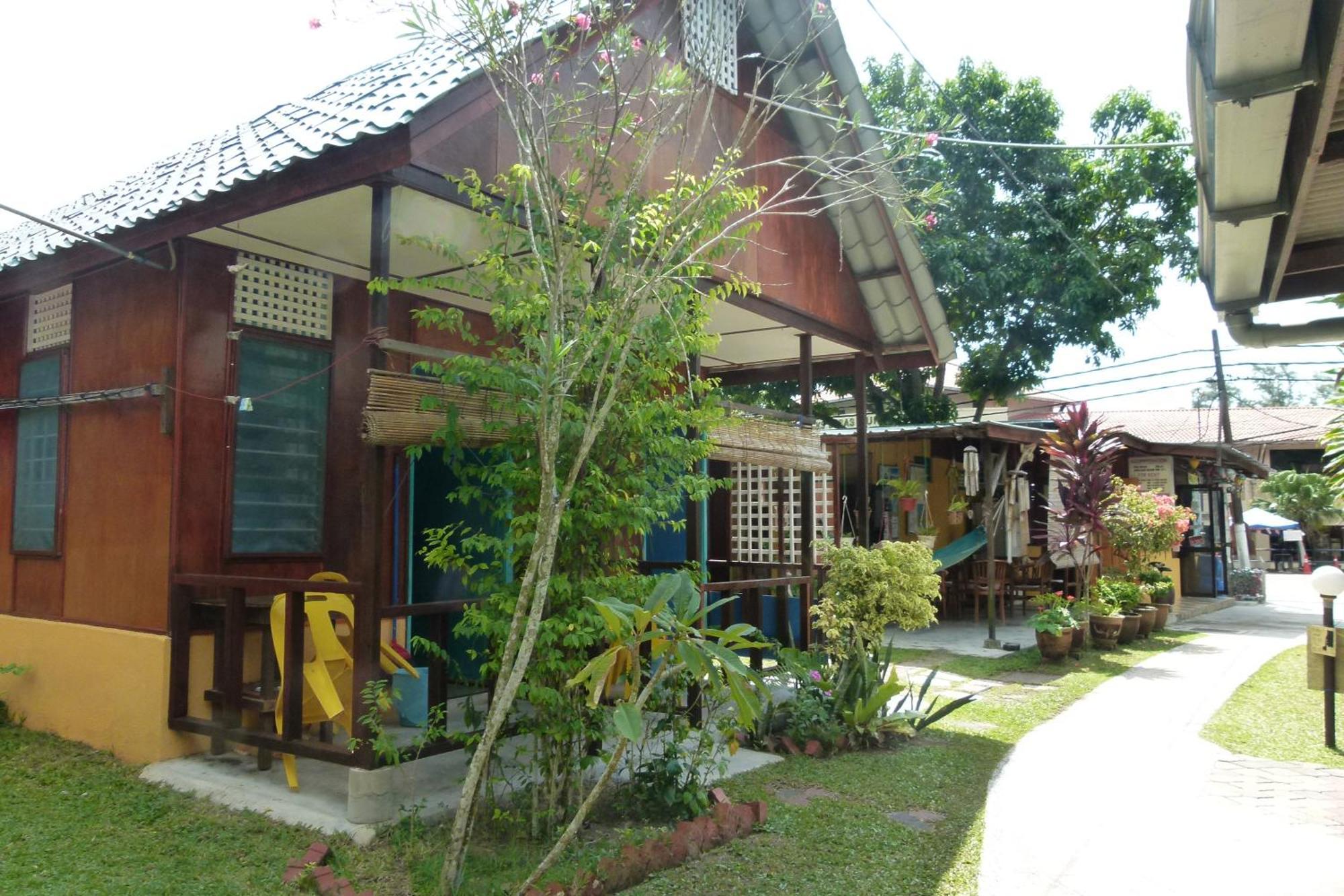 Cheers Garden Chalet Kampong Ayer Batang Bagian luar foto