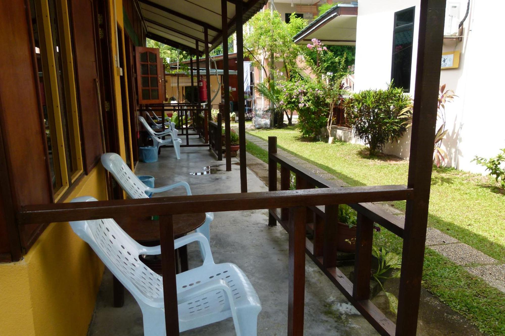 Cheers Garden Chalet Kampong Ayer Batang Bagian luar foto
